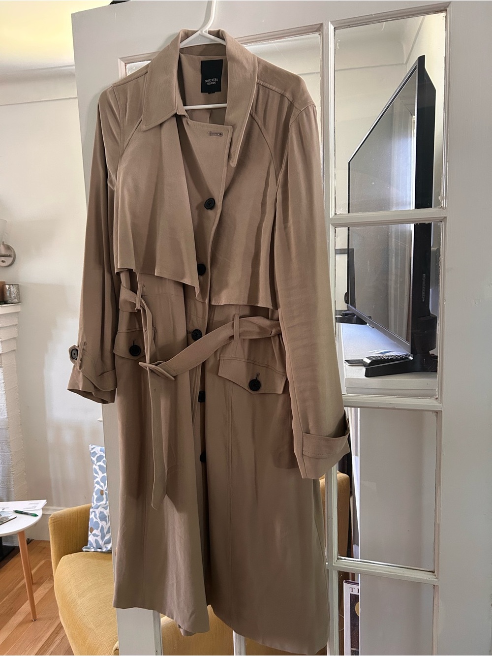 Simply Vera- Vera Wang Neutral Tan trench coat.